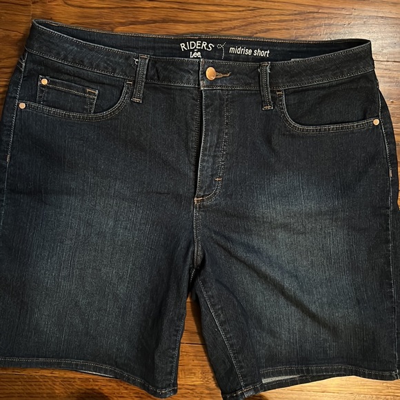 Lee Midrise shorts - Picture 2 of 3